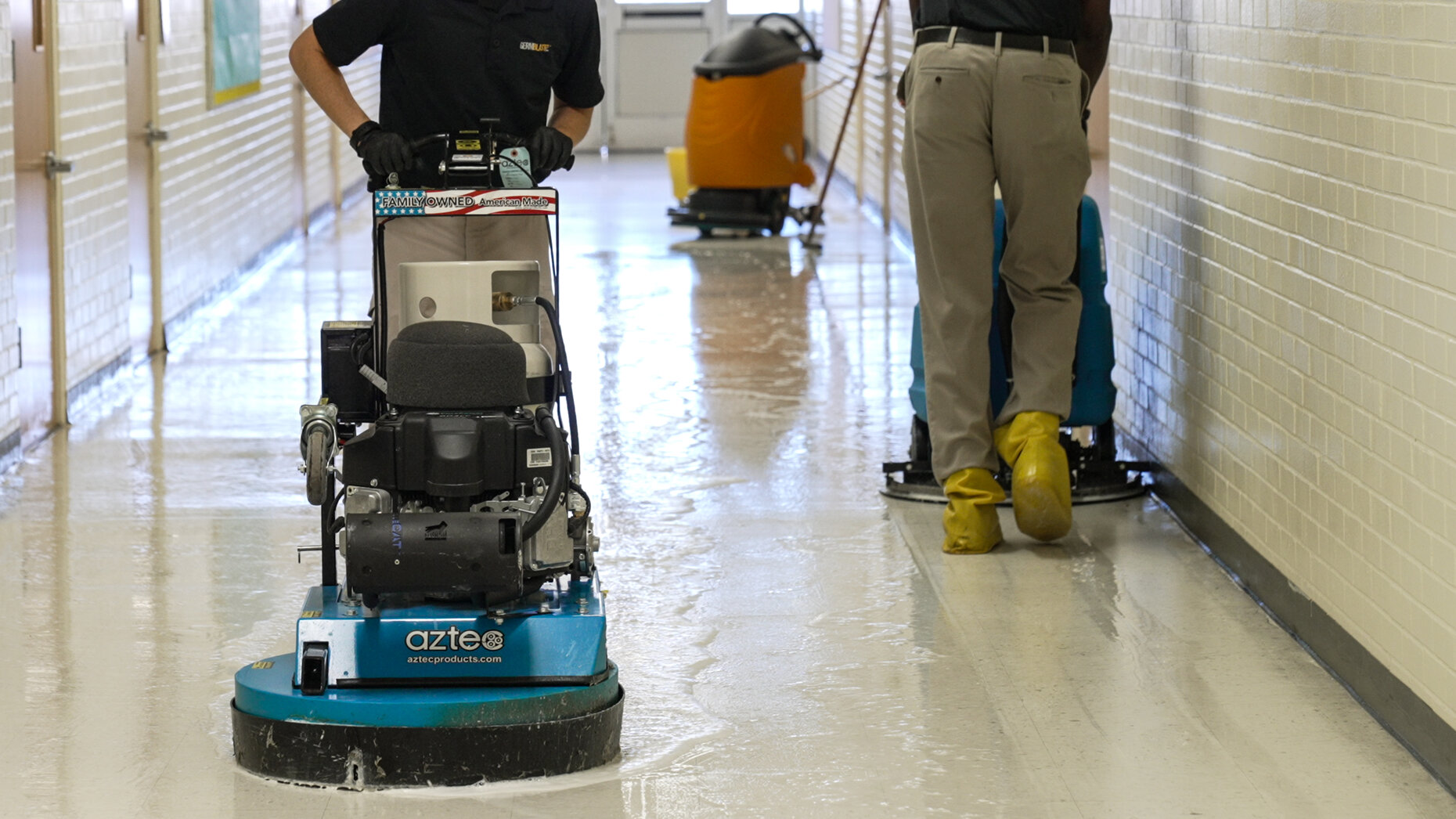 rsz_floorstripping-2 rsz_floorstripping-2